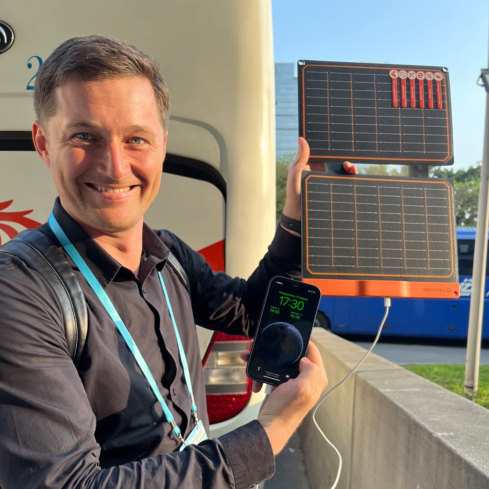 FlexSolar 100W Portable Solar Panels Chargers with PD3.0 USB-C,QC3.0 USB-A and DC Outputs Foldable IP67 Waterproof Power Emergency Camping for Small Power Station Generator,Phones, Power Banks
